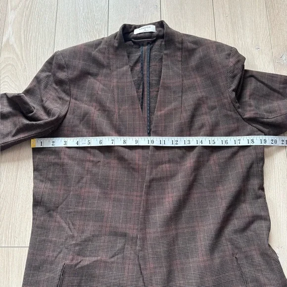 Aritzia Babaton Power Blazer in Brown Plaid Women’s Size 10 - Picture 12 of 13